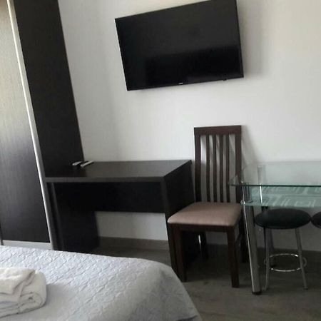Neopolis Hotel โปลยานา ภายนอก รูปภาพ